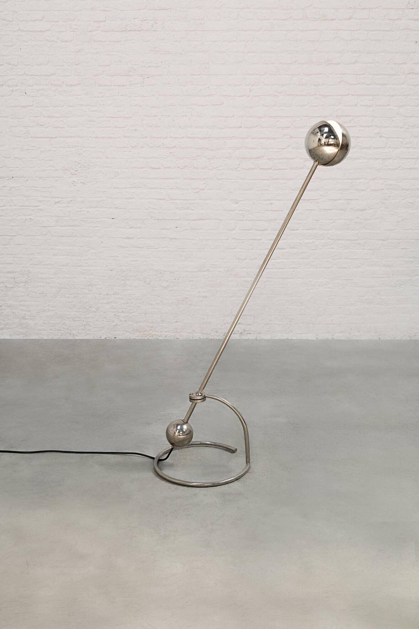 AD5 Swivelling Floor Lamp Bauhaus, design from 1924, Woka edition