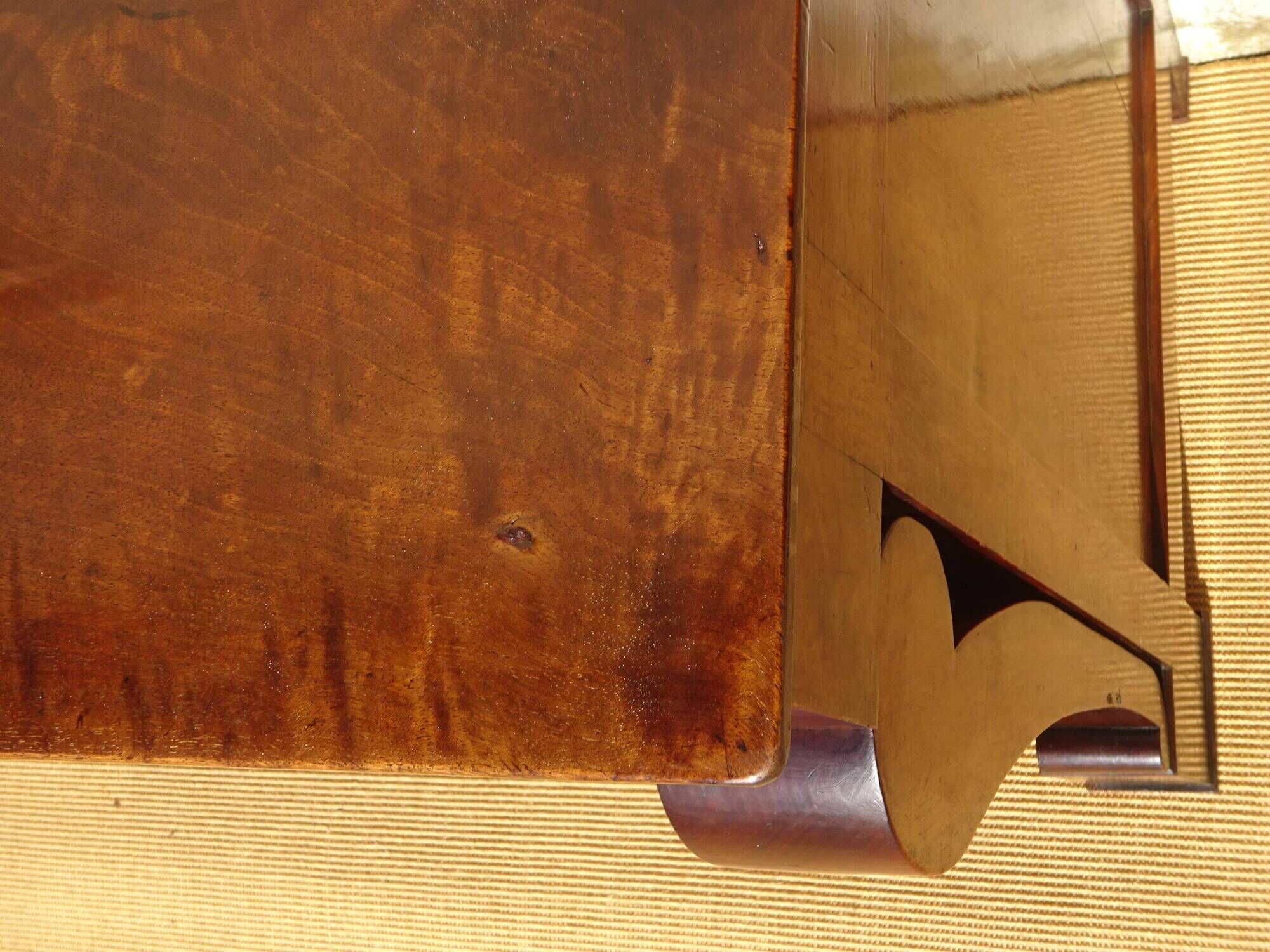Antique chest of drawers with cross motifs, made entirely of solid walnut.