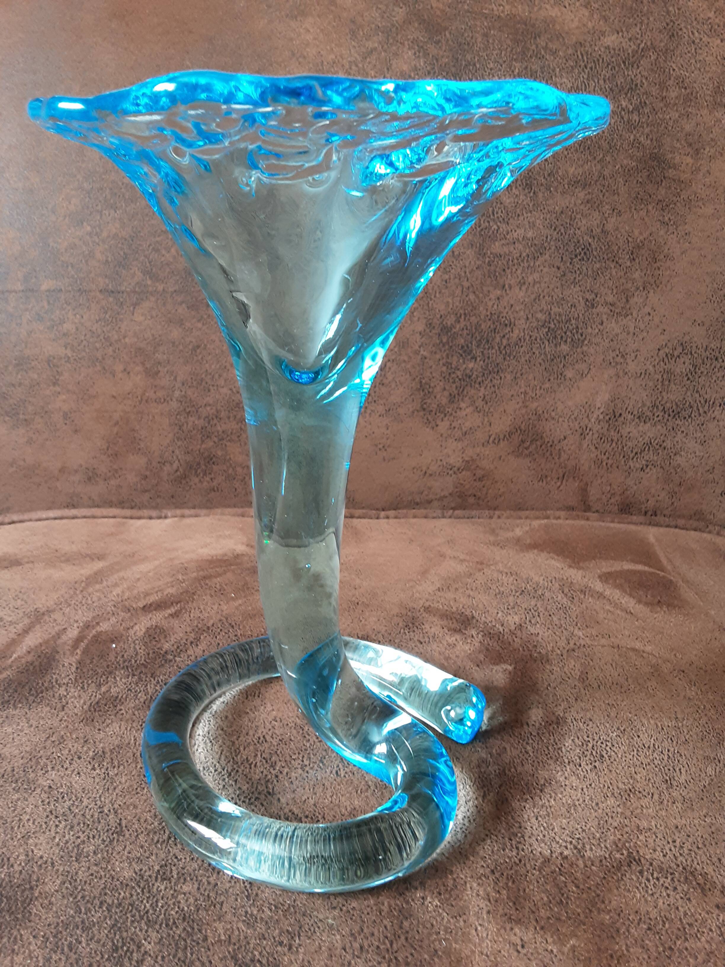 Swirling glass vase