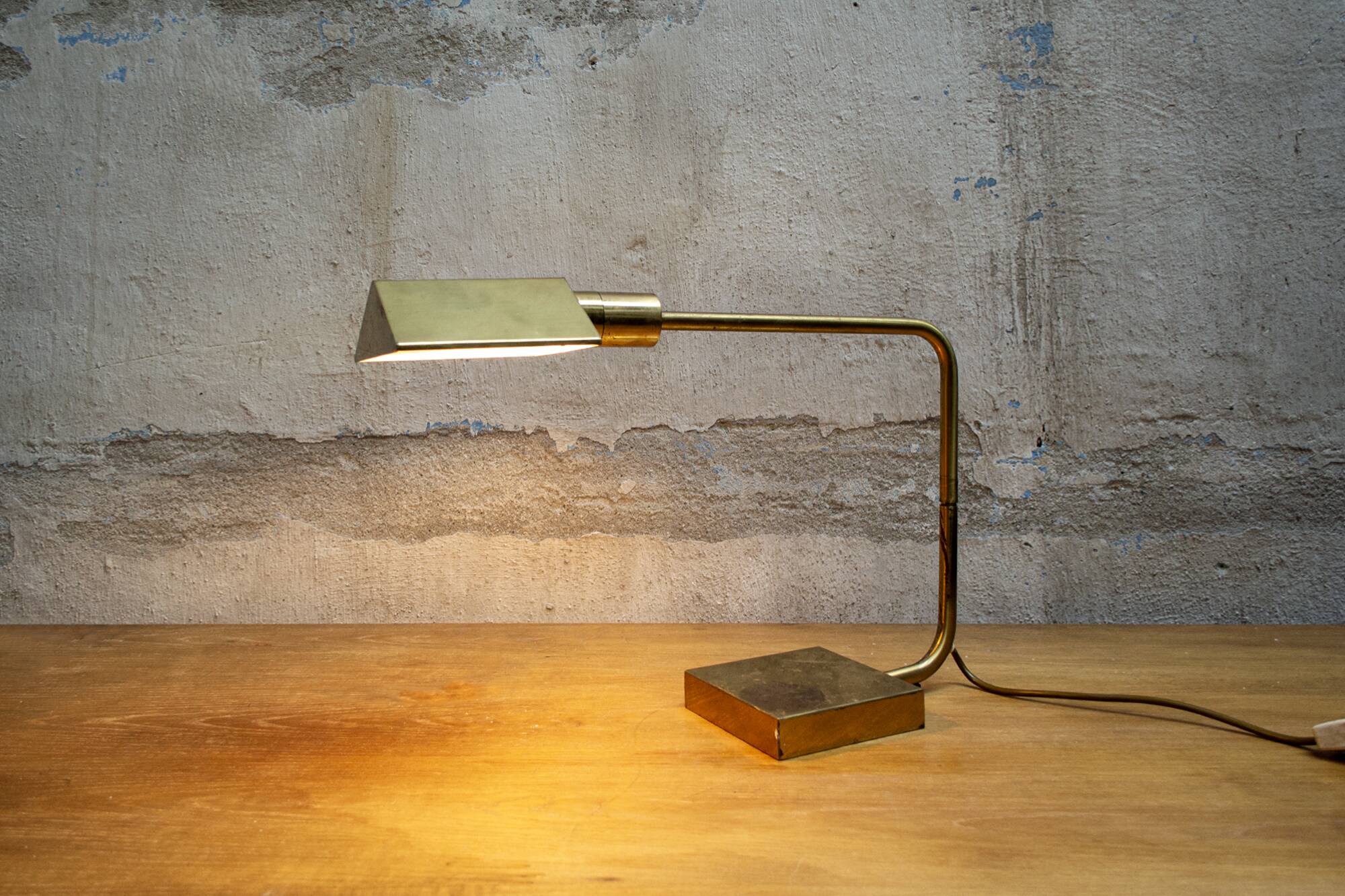 Lampada da scrivania in ottone anni '70