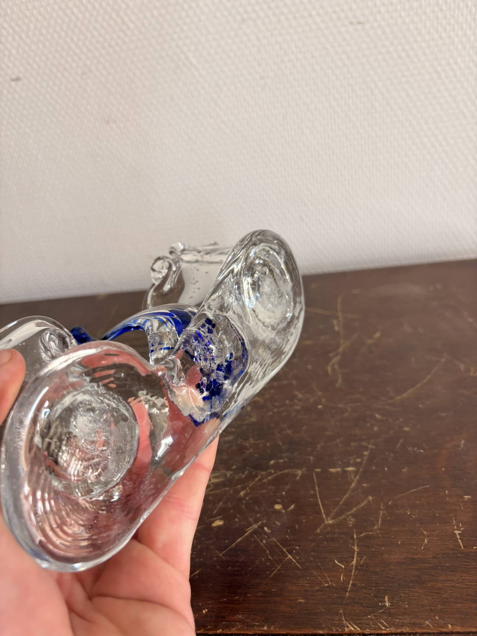 Double salt and pepper shaker, swan dragée, cobalt blue Murano glass.