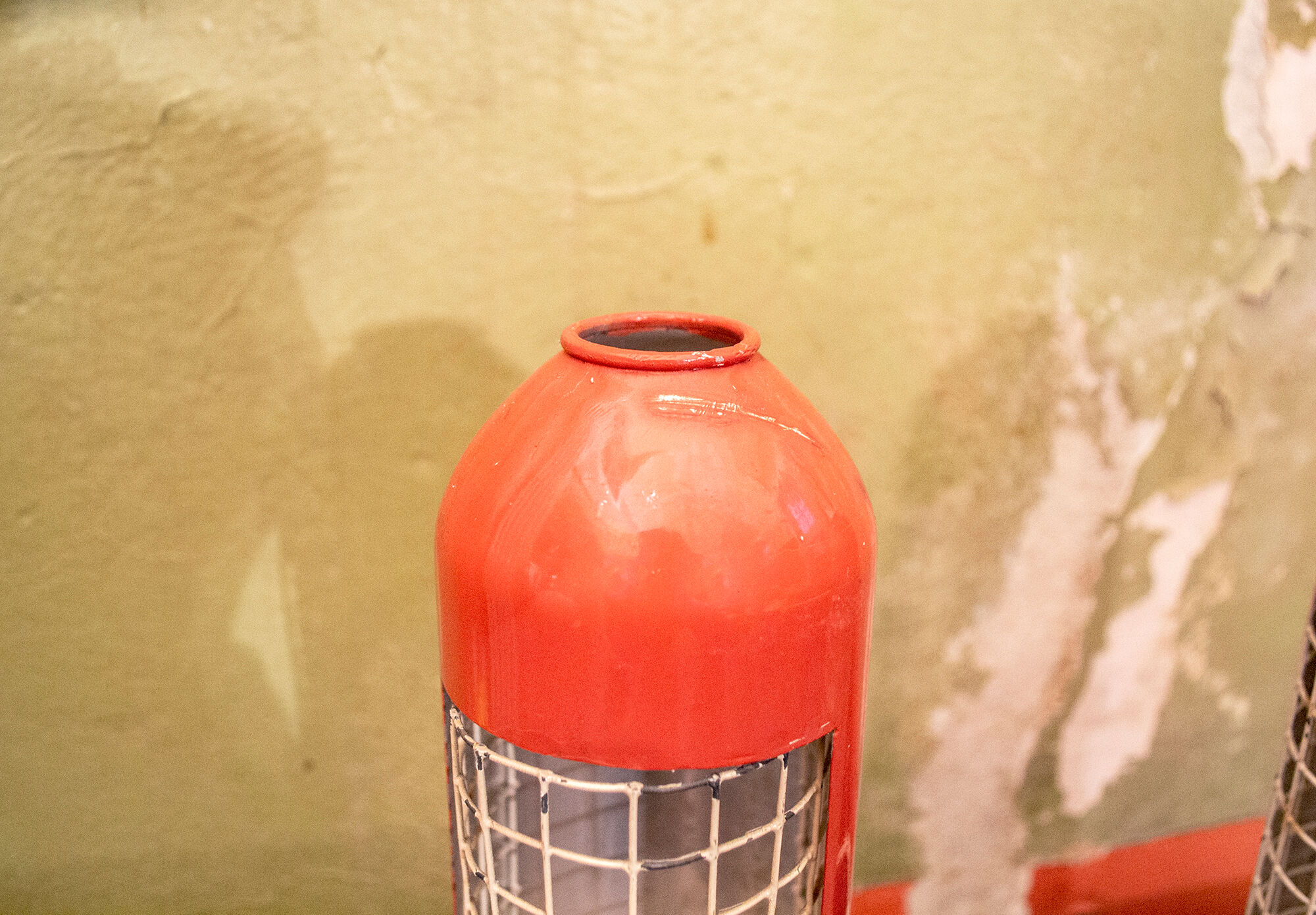 Pair of bedside lamps with wire mesh Italy 50s