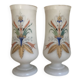 Paire de vases Napoléon III en relief