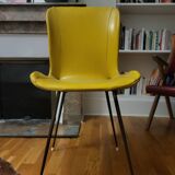 chaises gainées de cuir jaune 60's