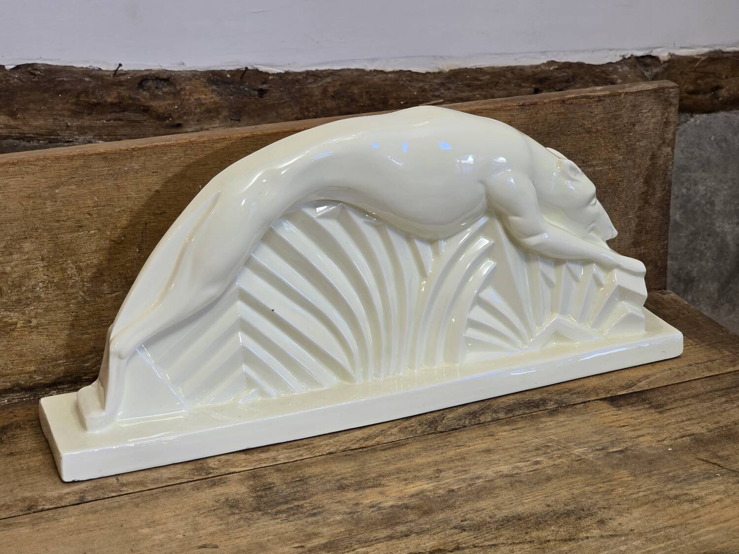 Sculpture en faïence émaillée blanche "lévrier en course" Abel René-Philippe