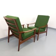 Pair of vintage Scandinavian armchairs in teak and green fabric from the 1960s.
