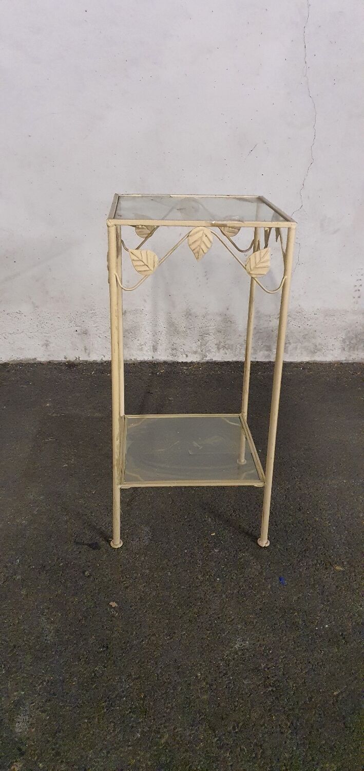 Wrought iron metal pedestal table