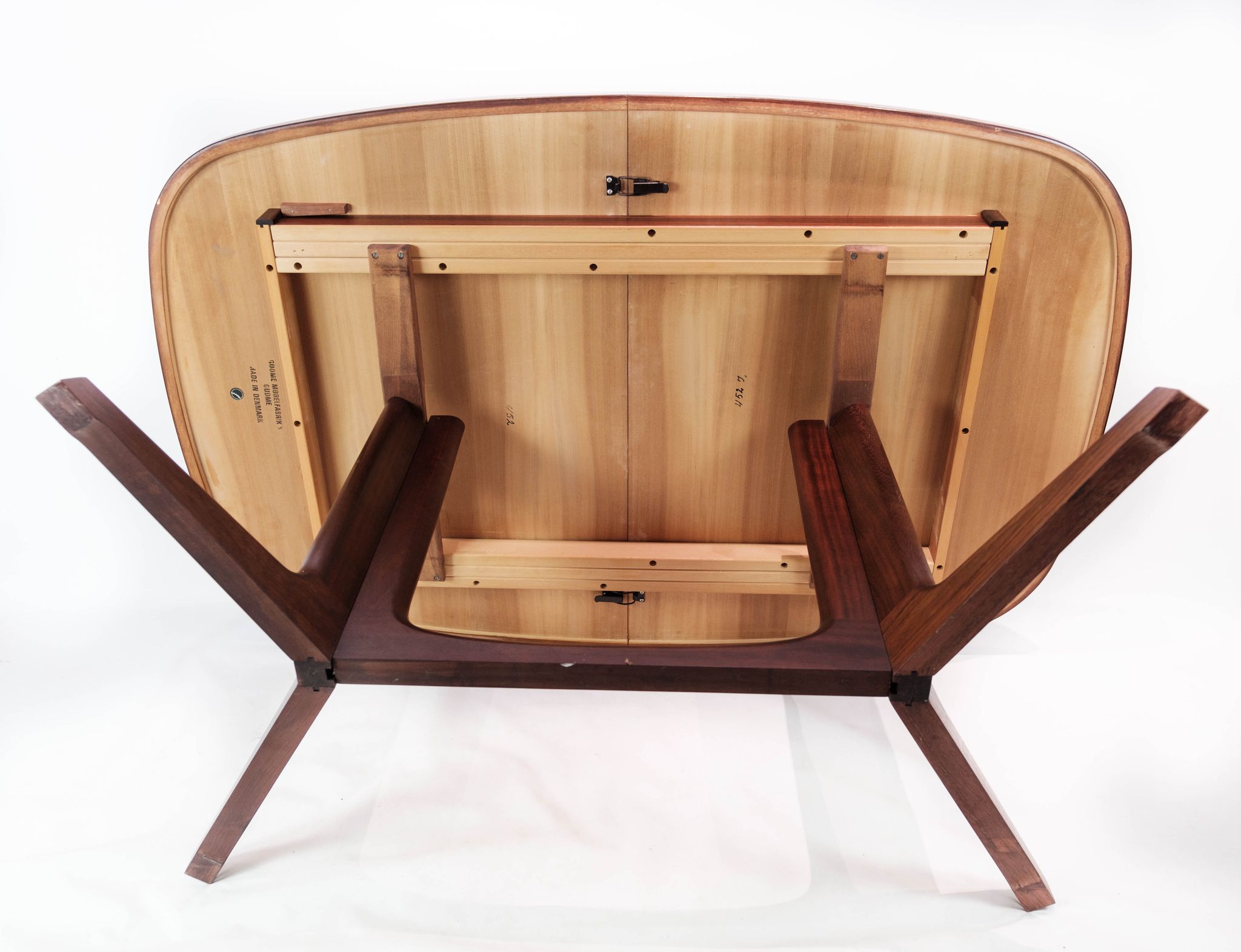 Dining table in rosewood with extensions of Danish design by Gudme Furniture, 1960s
