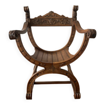 Dagobert armchair in carved wood