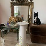Ceramic pedestal column