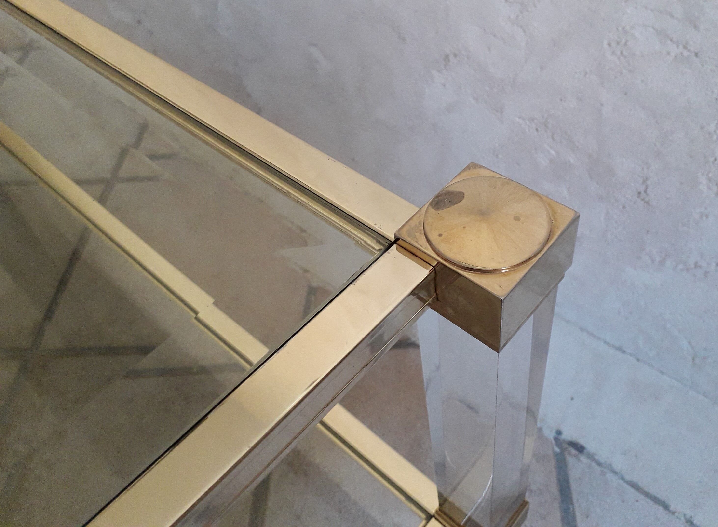 Table basse Pierre Vandel modèle Altu, Altuglas et verre