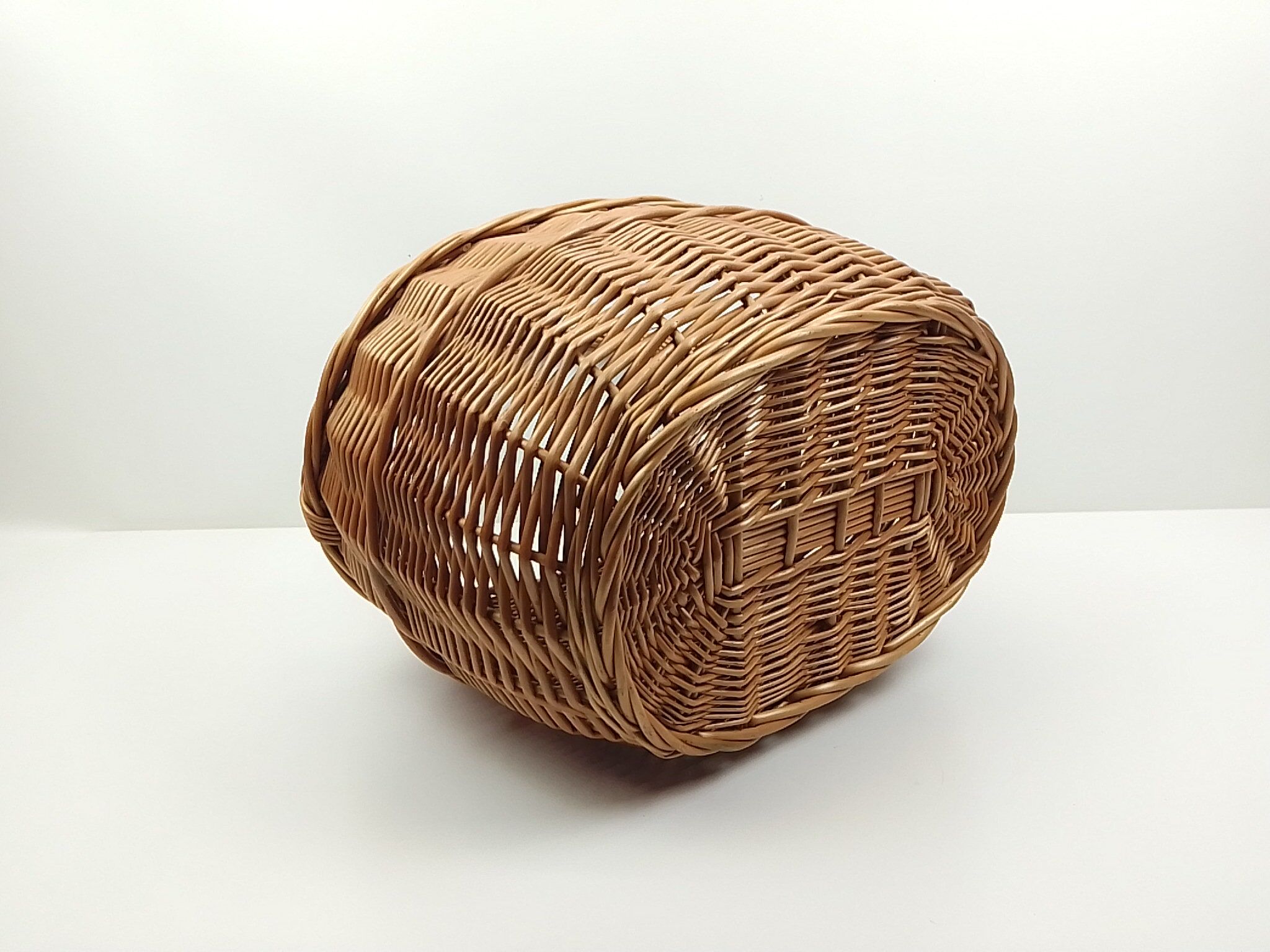 Wicker shopping basket one handle