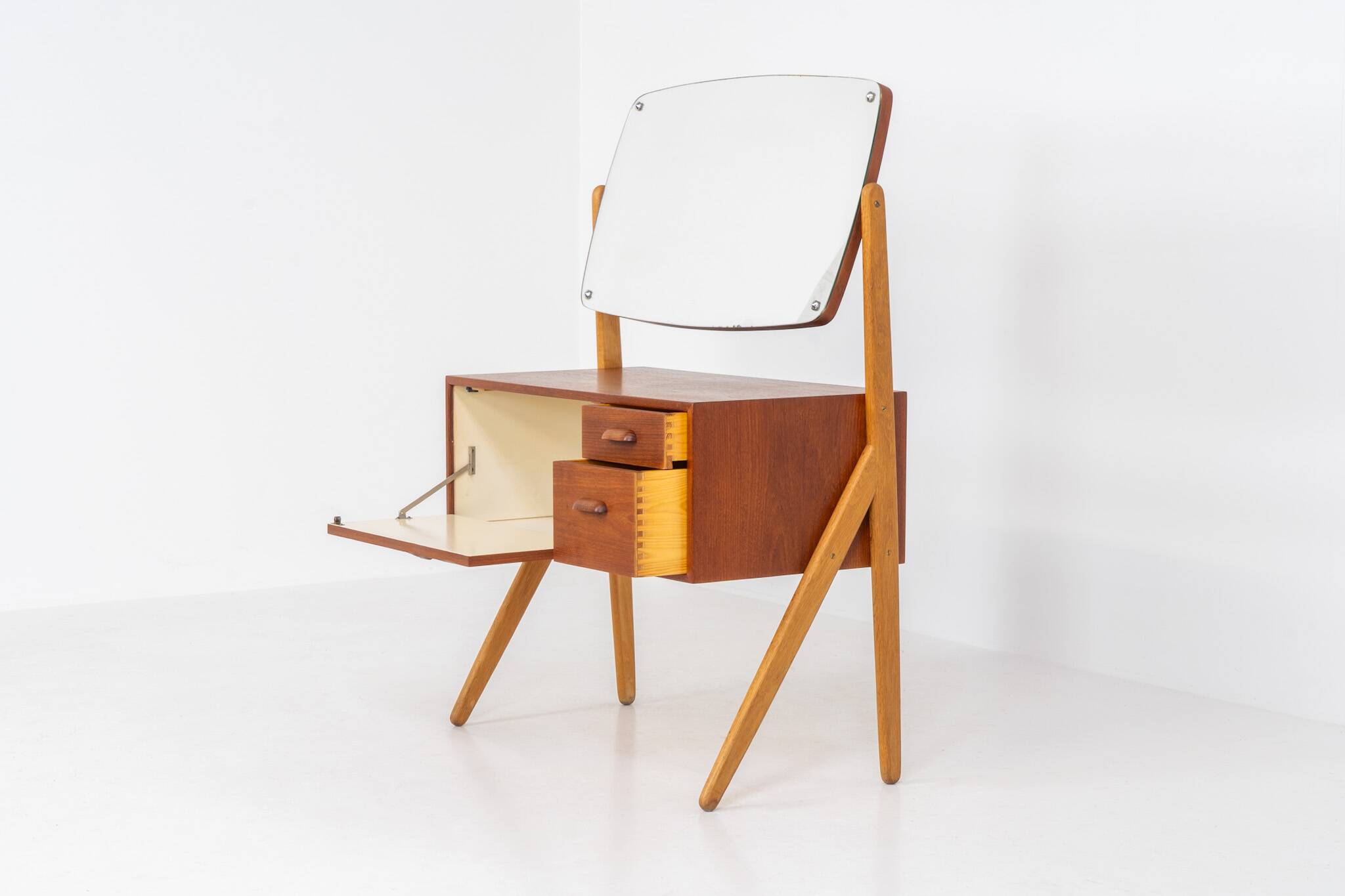 Coiffeuse par Ølholm Møbelfabrik