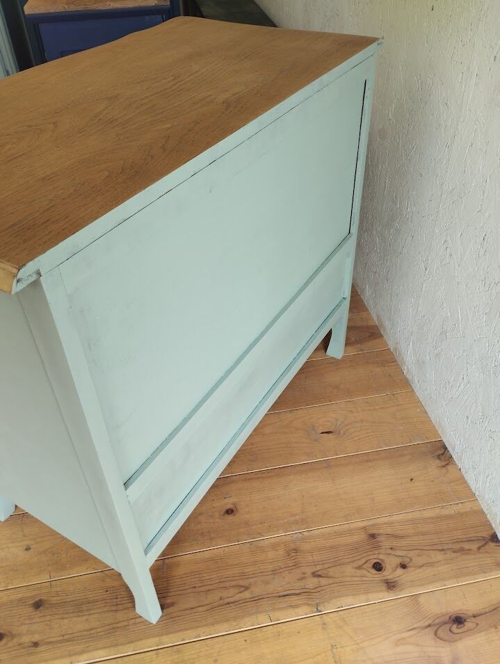 Occasional furniture