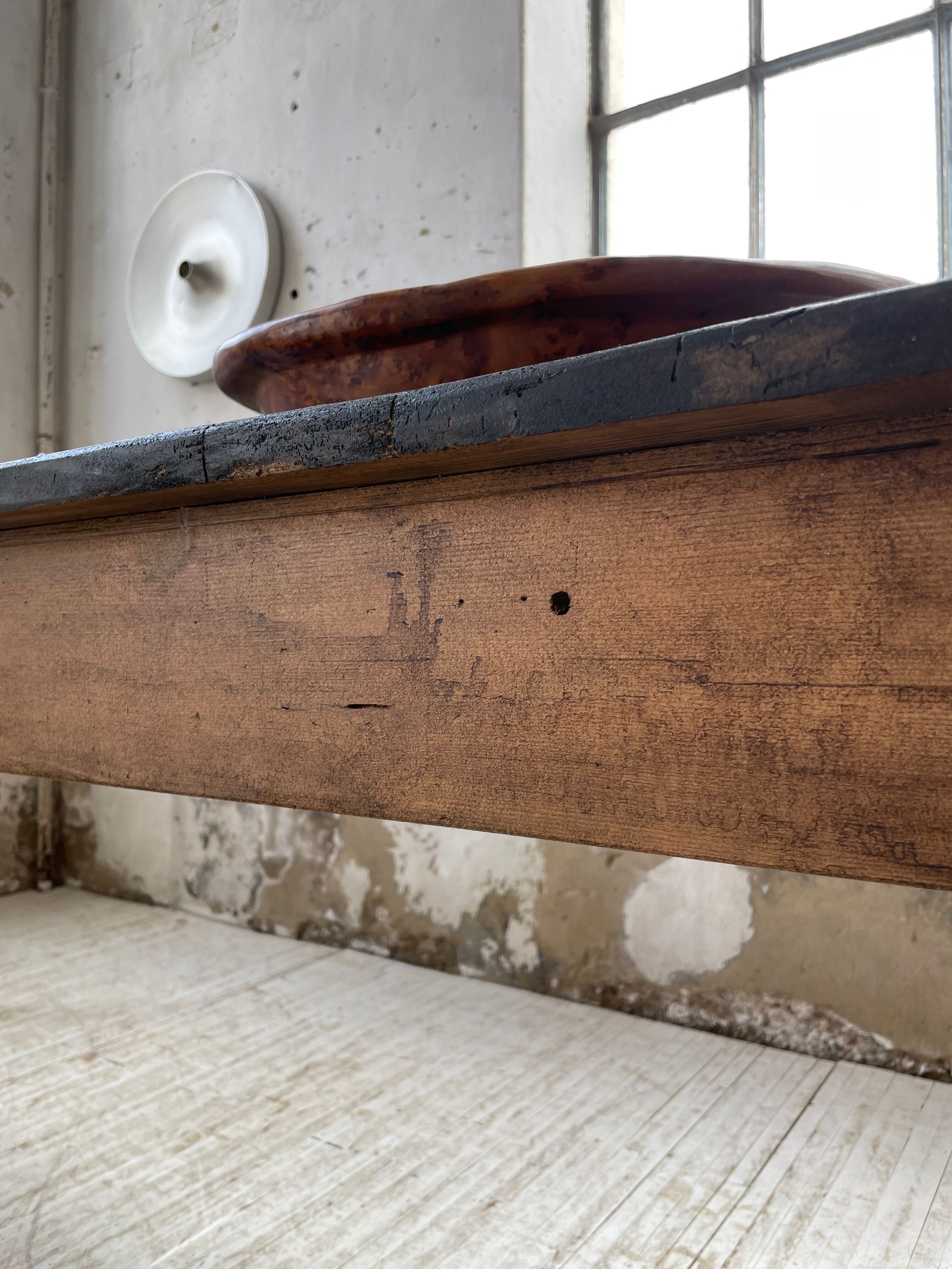 Black pine farm table 250 cm