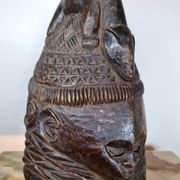 Hemba Helmet, Suku