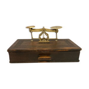 Ancienne balance de précision