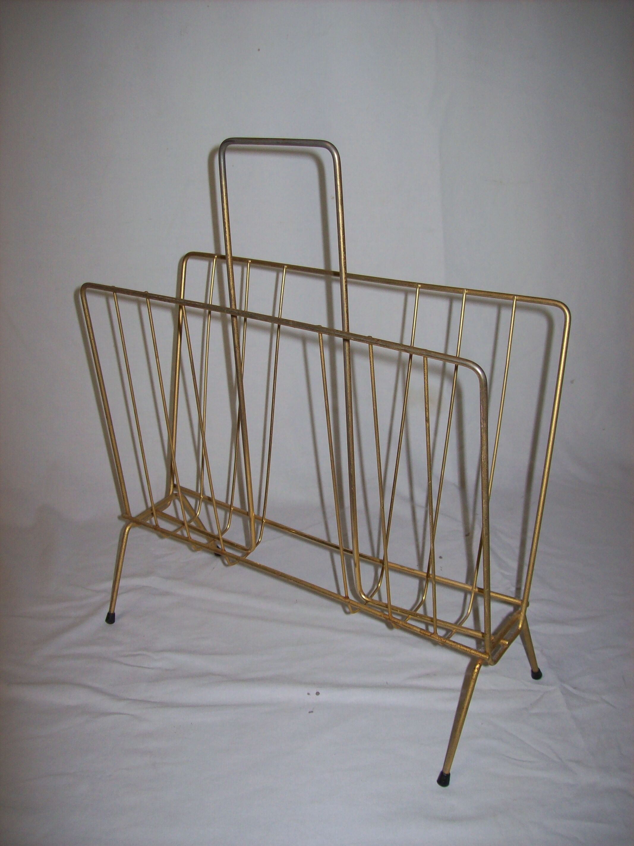 Metal magazine holder