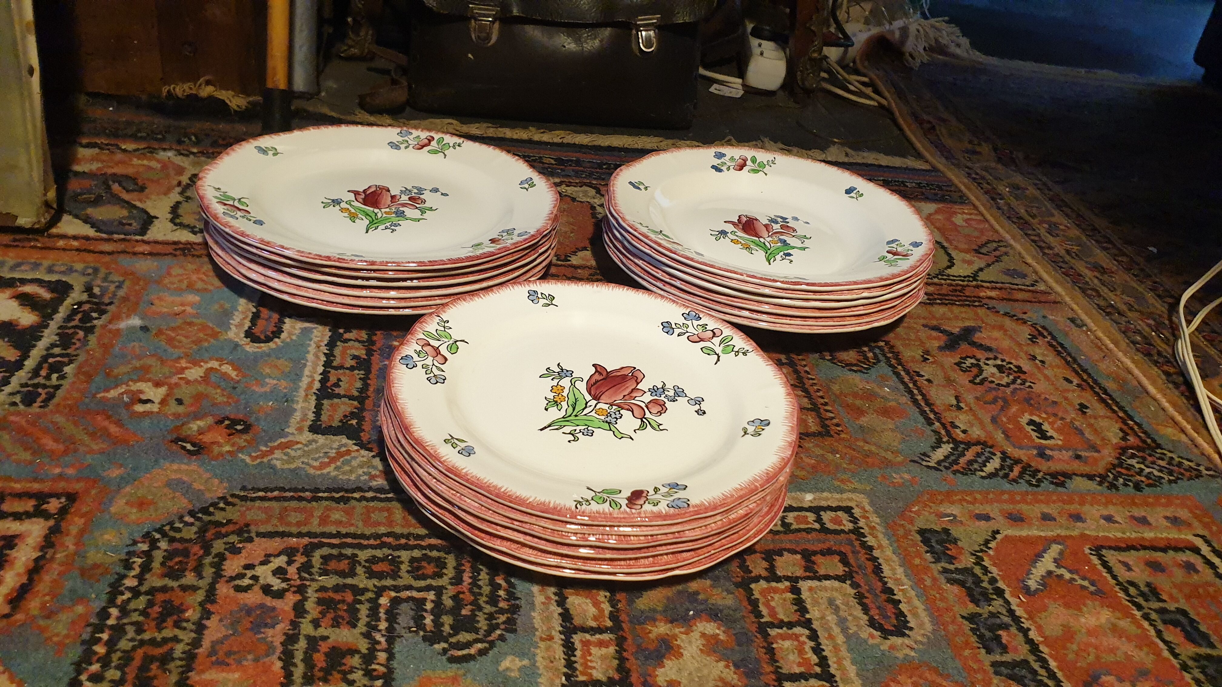 Faience plates of gien floral decoration