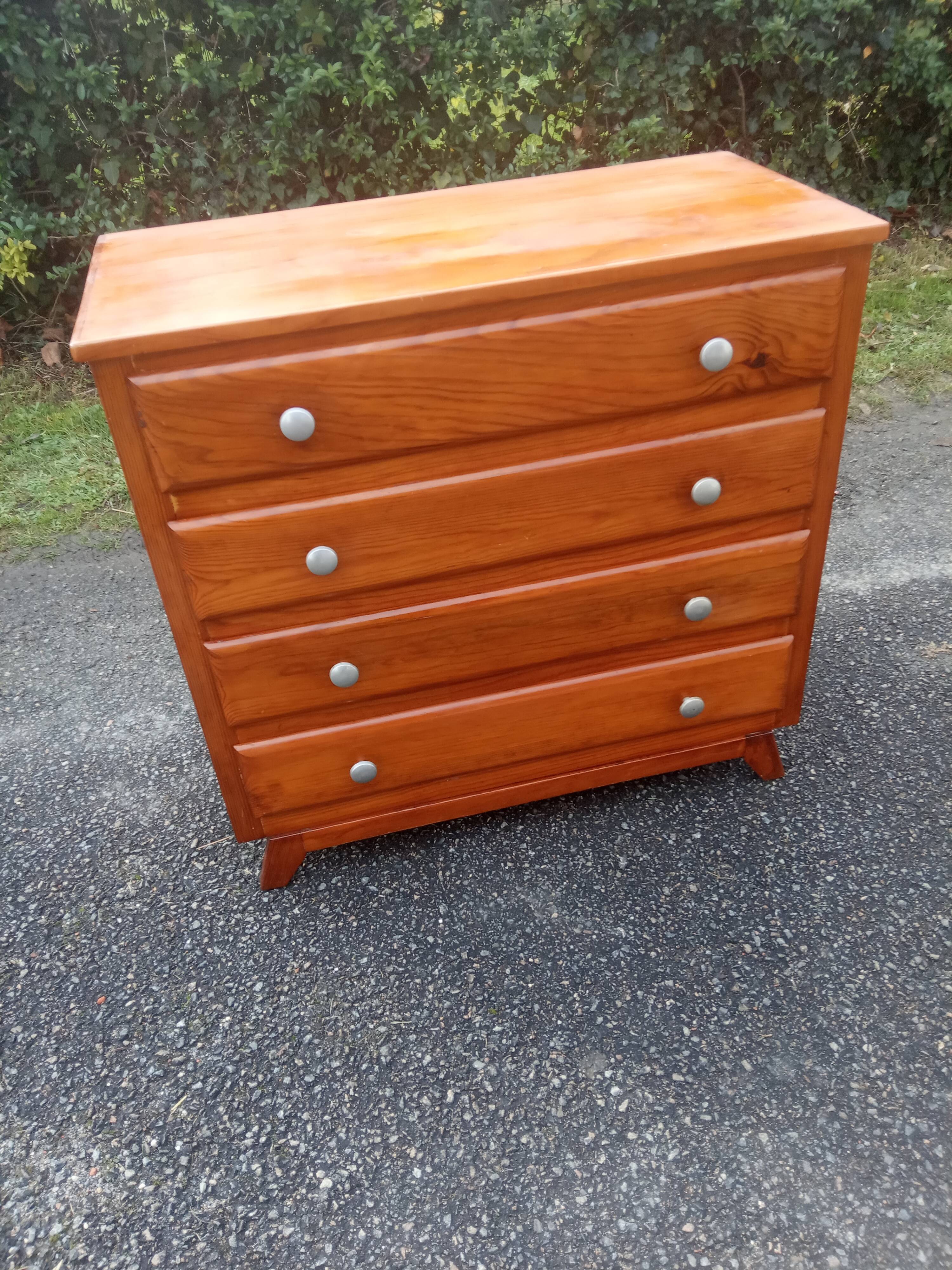Art Deco chest of drawers