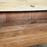 Sideboard with 2 glass panels