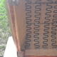 Paire de fauteuils club en cuir marron
