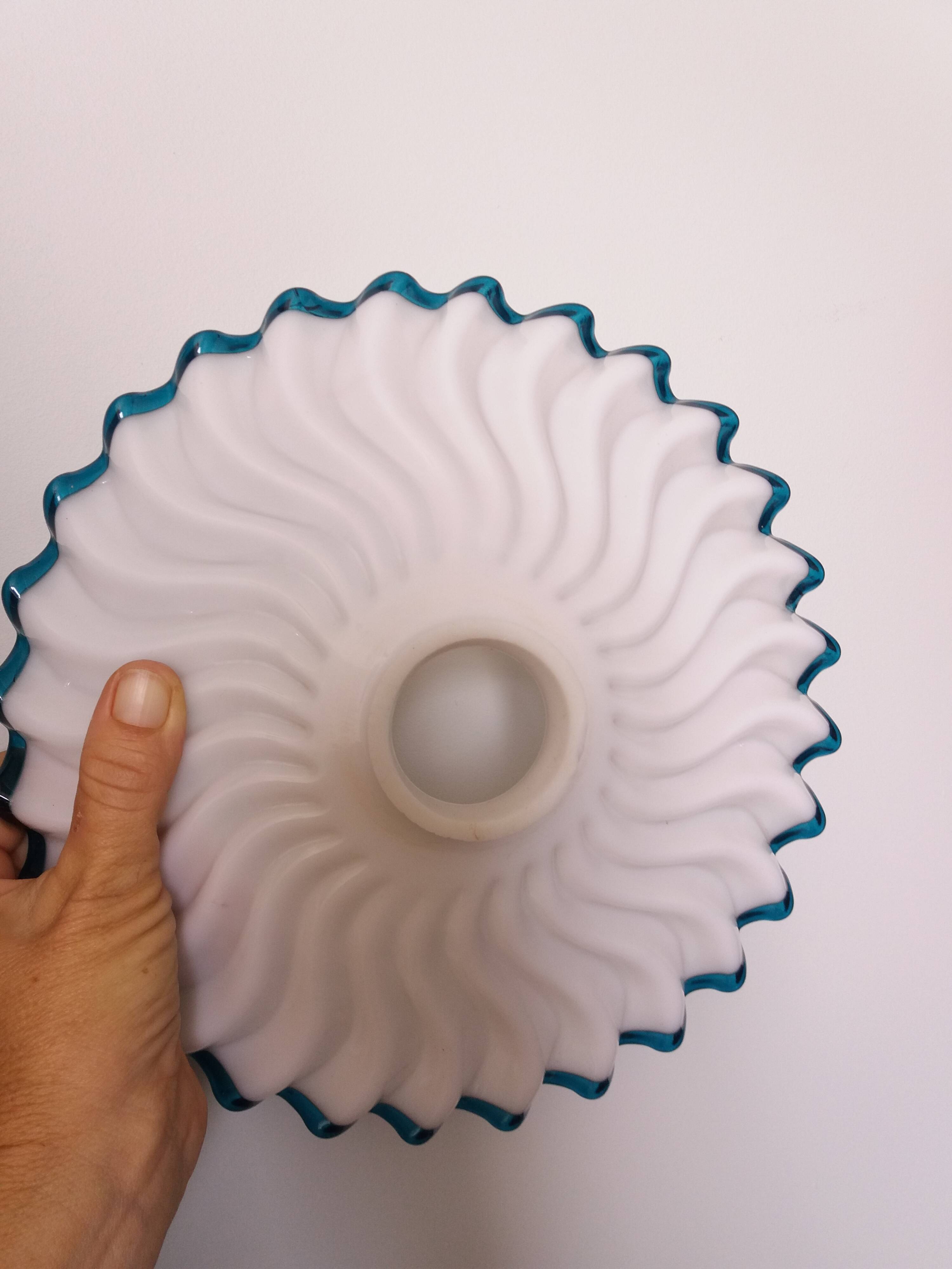 Adjustable "rise and fall" suspension, opaline and porcelain rise and fall