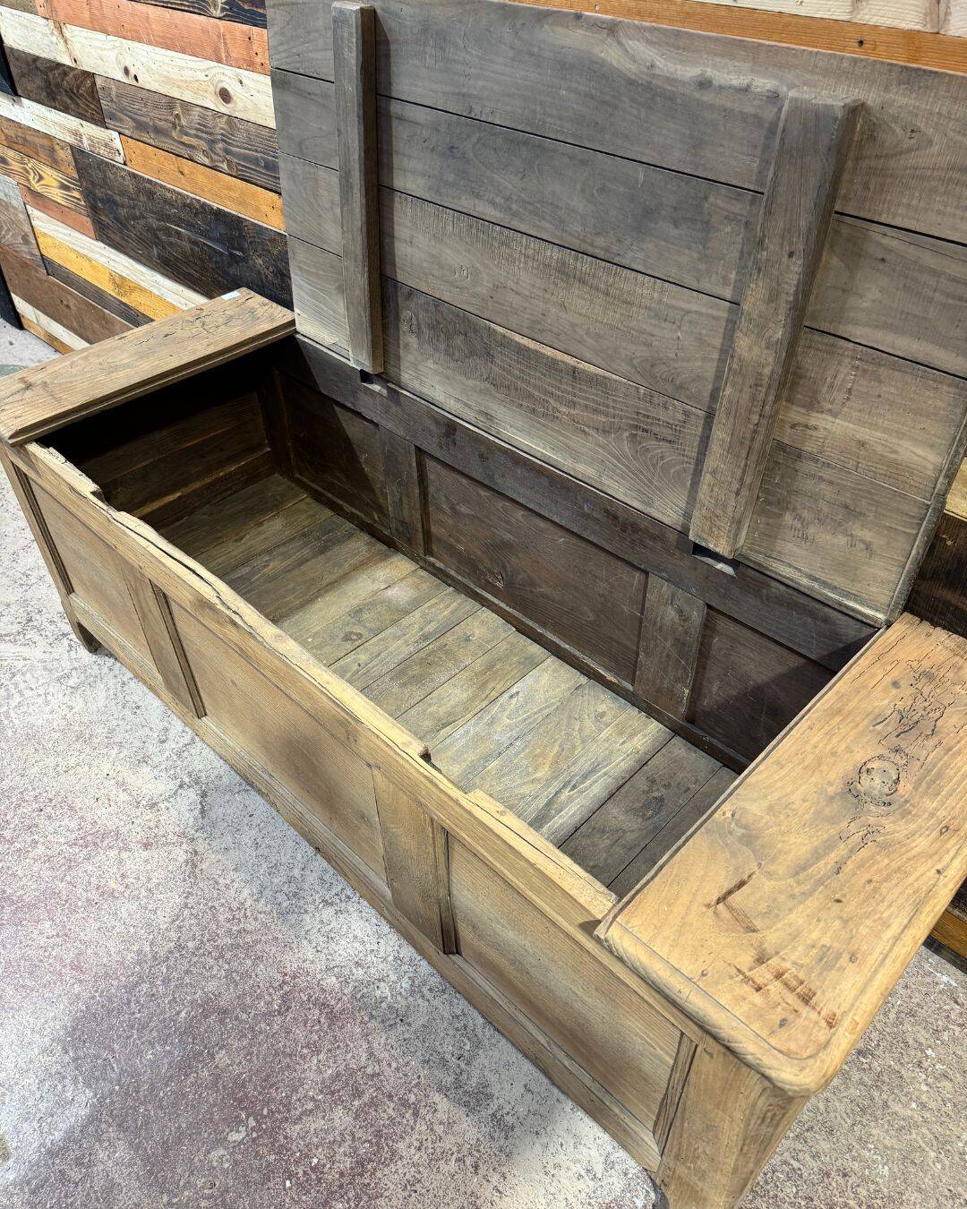 Antique chest made with several solid woods - 19th century