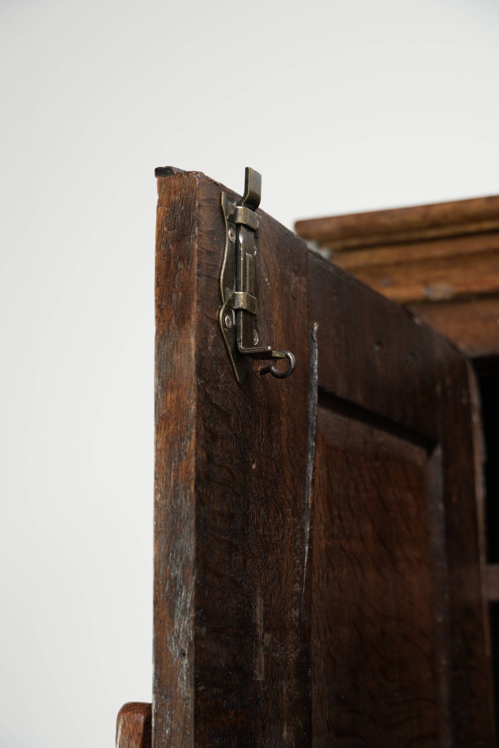 Antique oak farmhouse cupboard from the 17th century with original fittings