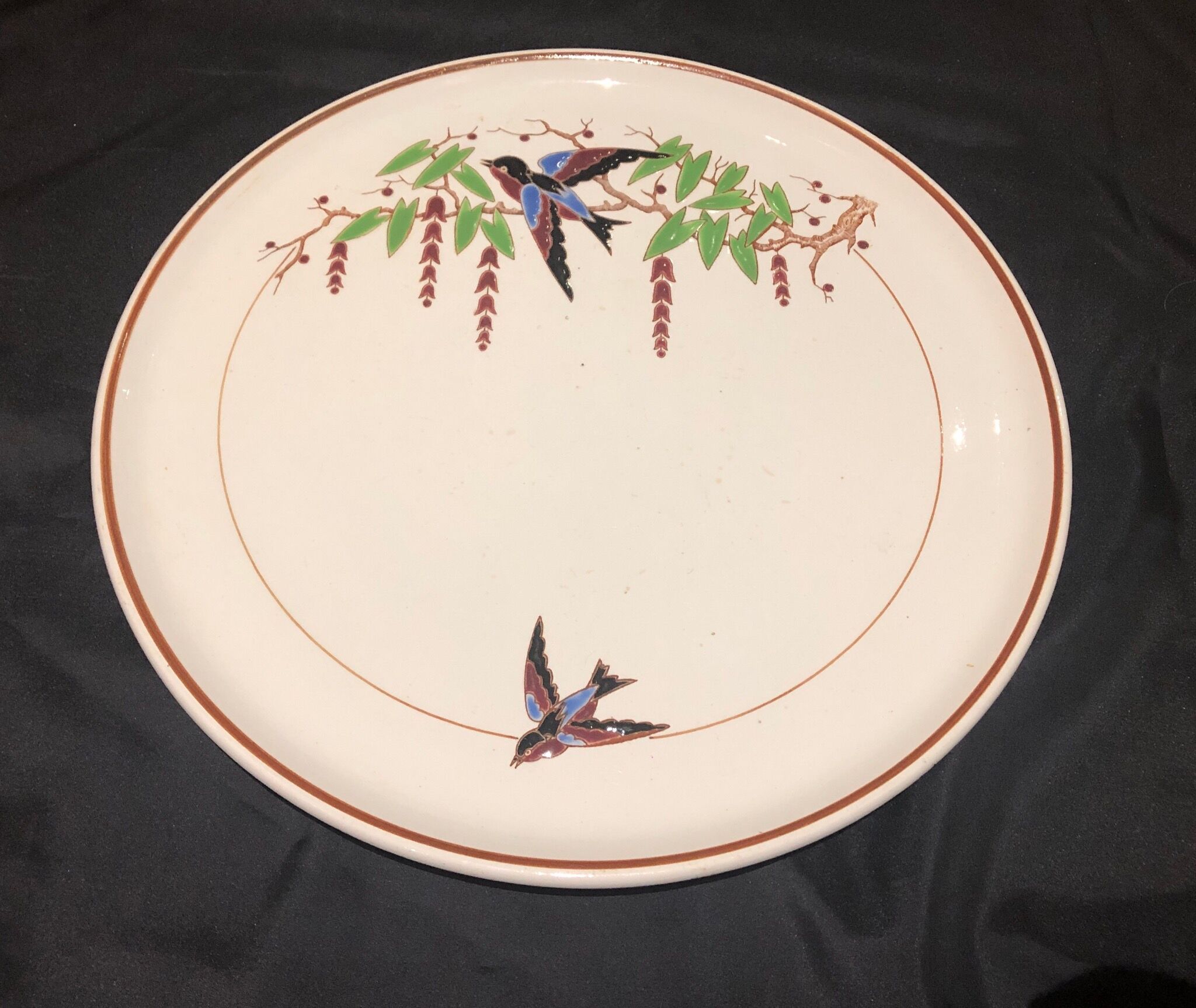 Large dish with decoration of birds