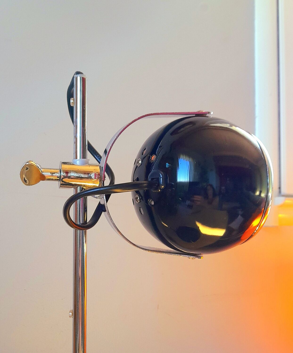 Eyeball lamp