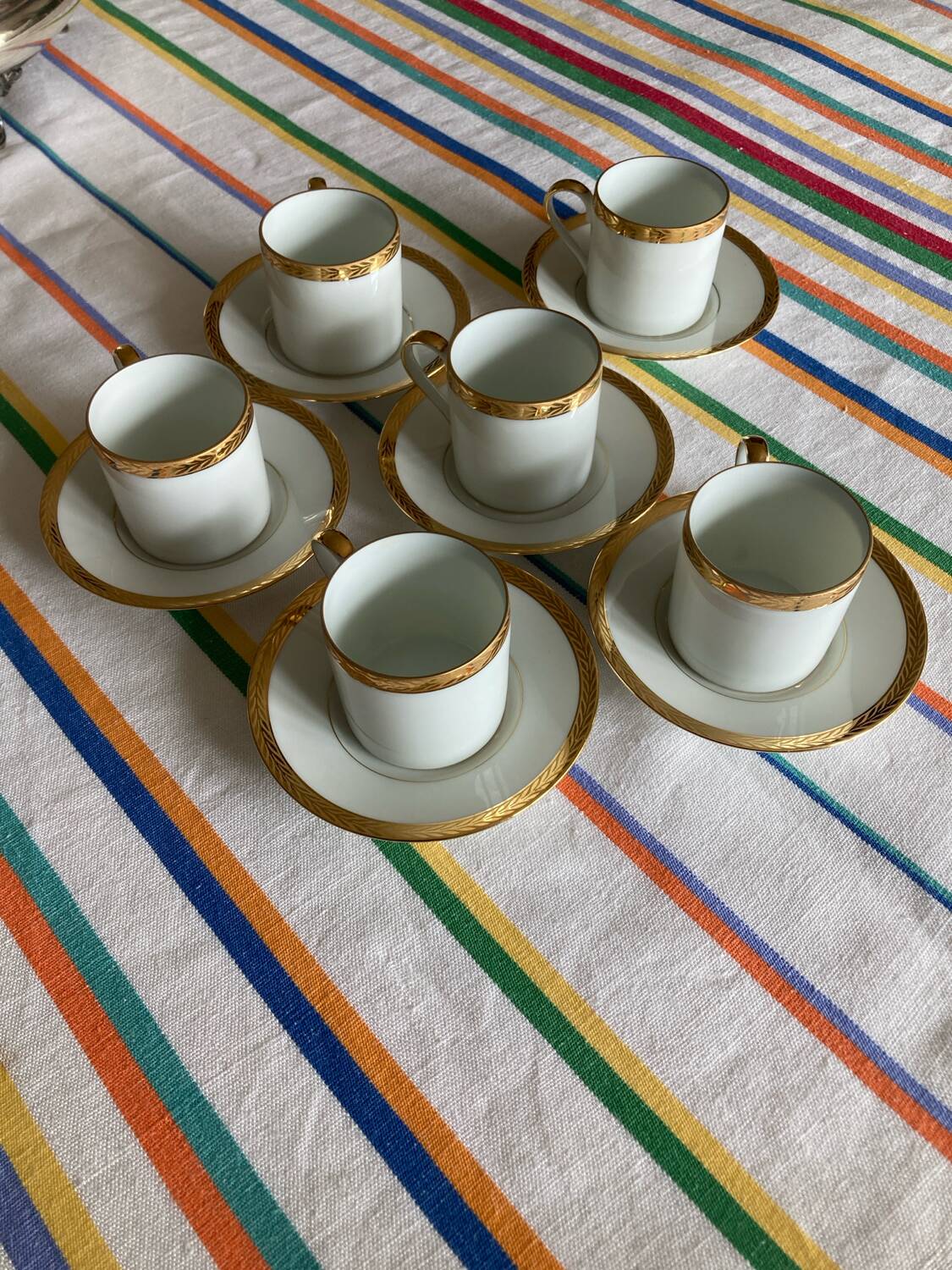 6 tasses à café et soucoupe porcelaine de Limosges