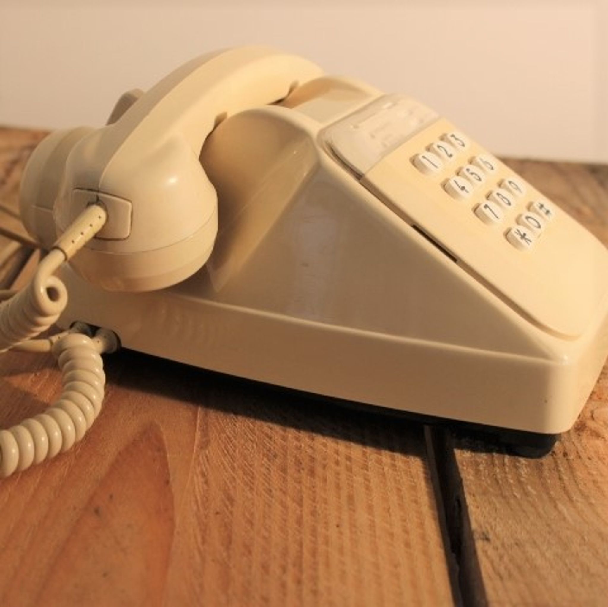 Téléphone vintage à touches