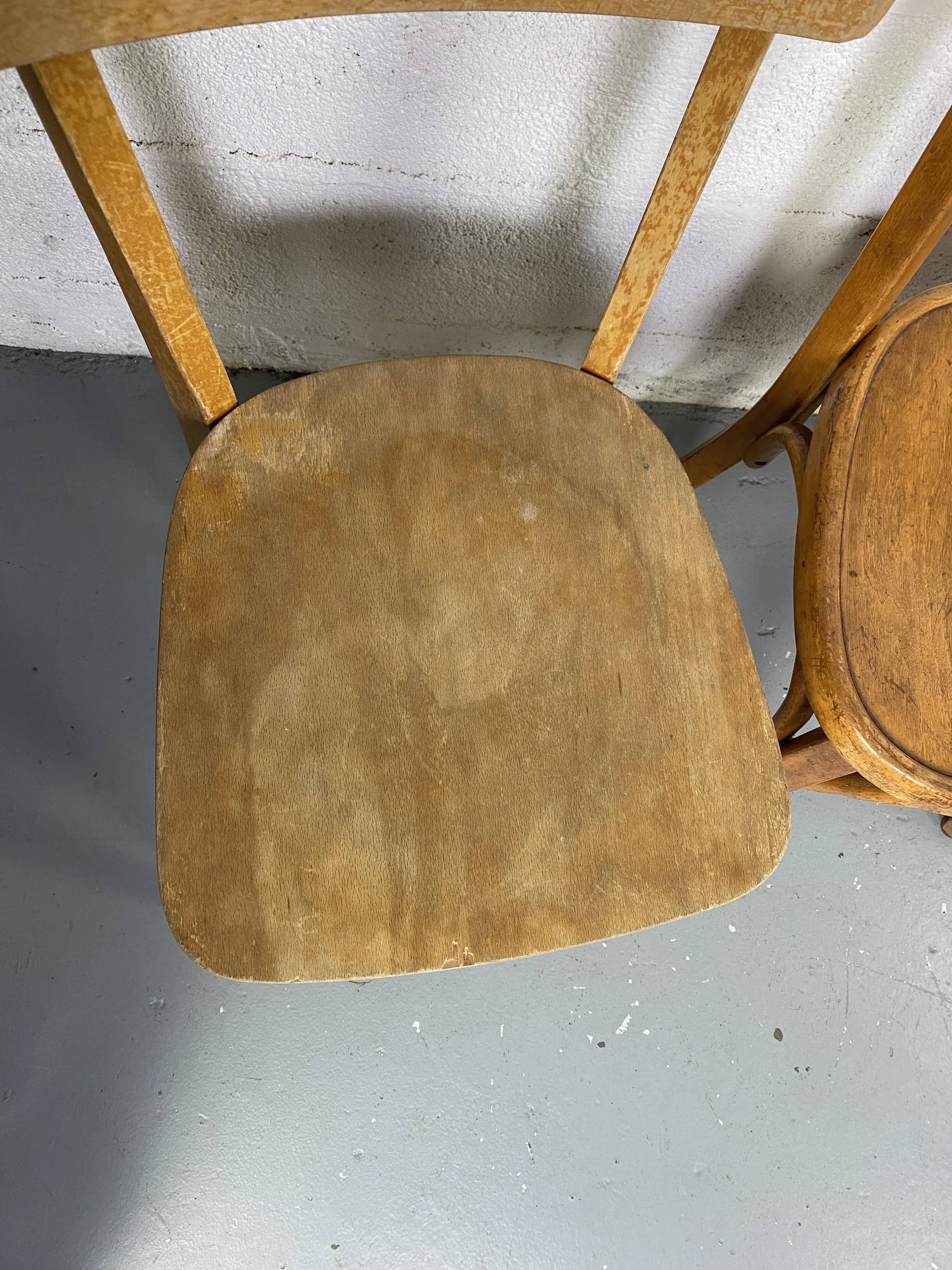 4 chaises bistrots dépareillés