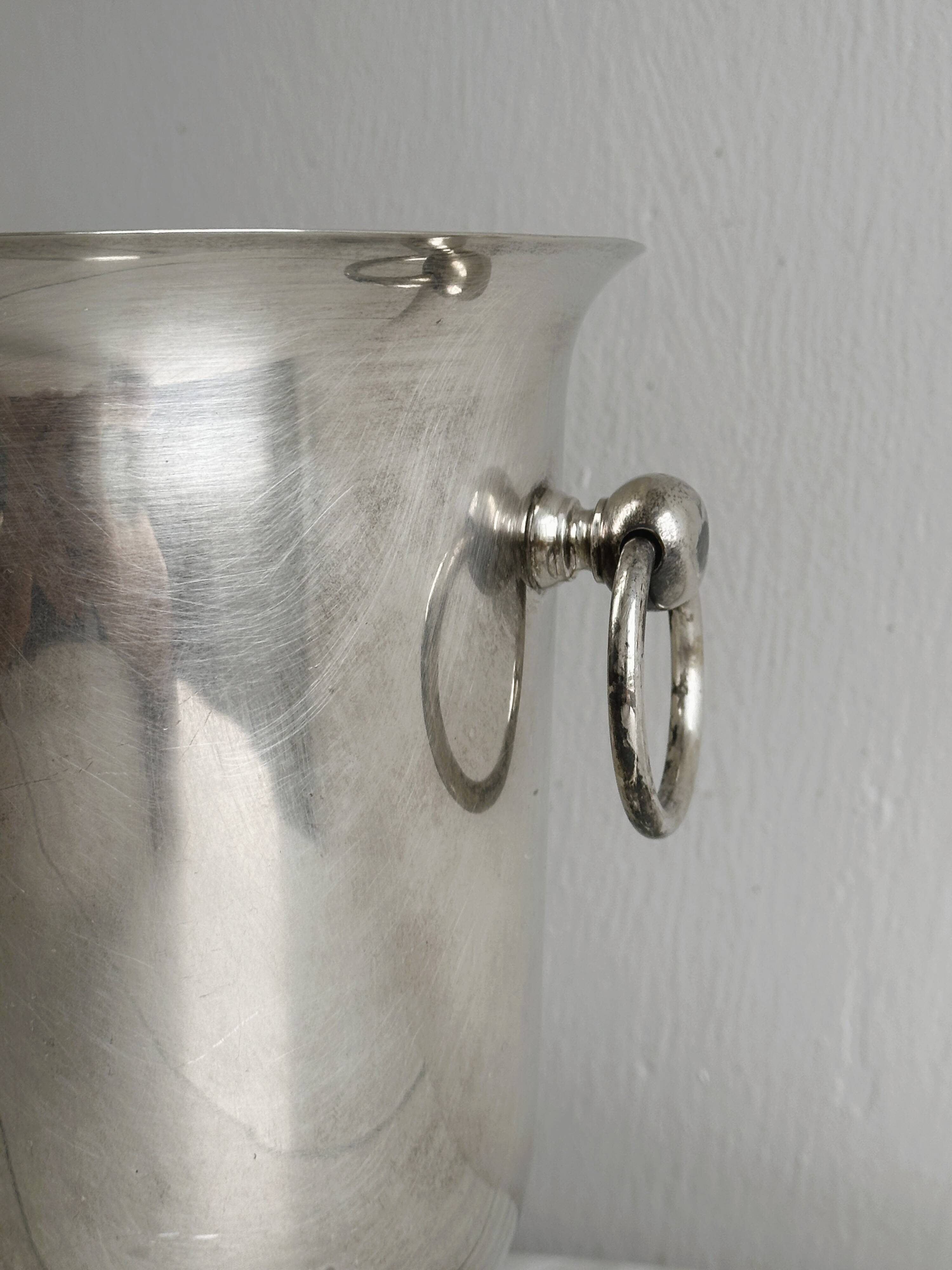 Metal champagne bucket