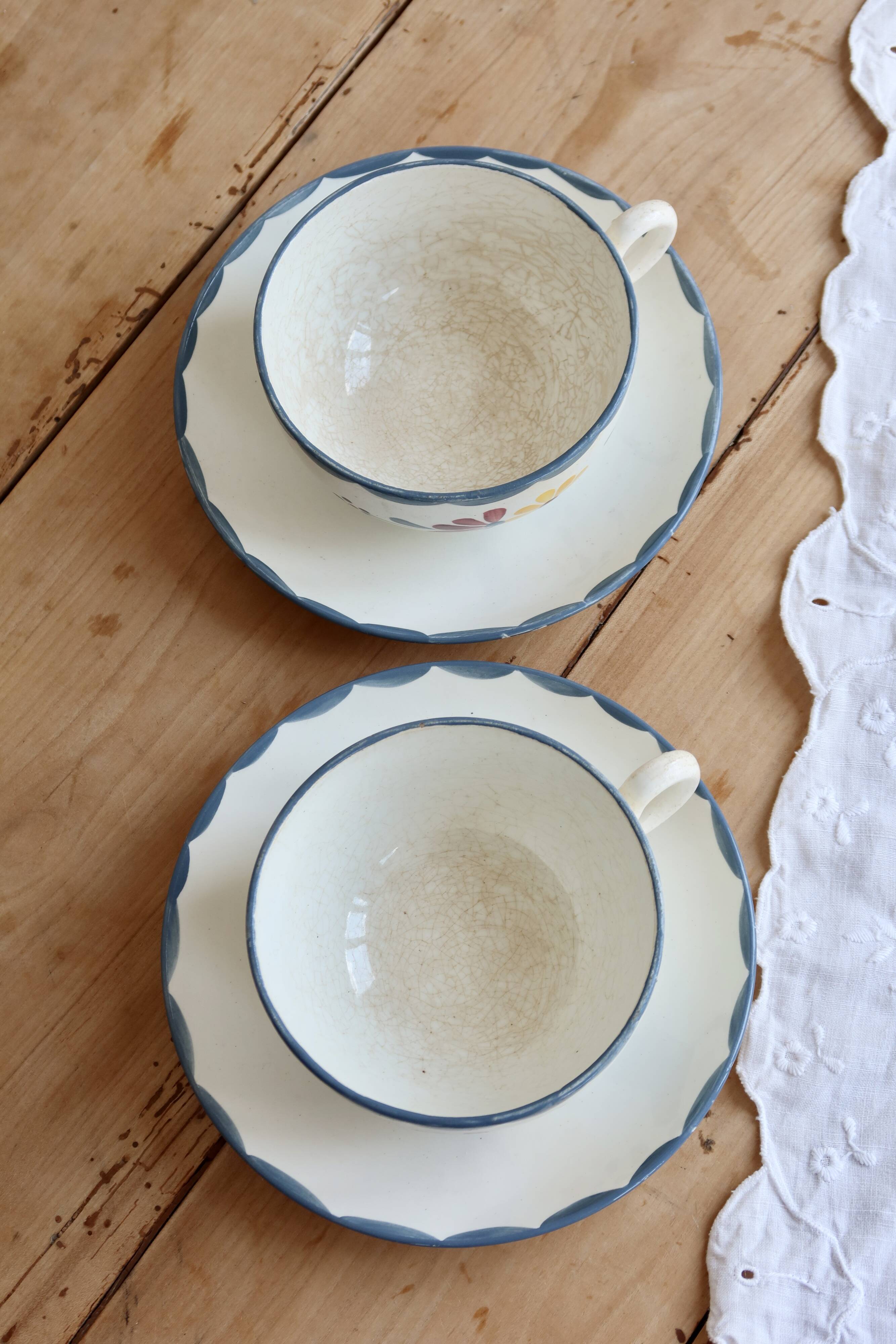 Antique breakfast cups faience Salins - Model Jacqueline