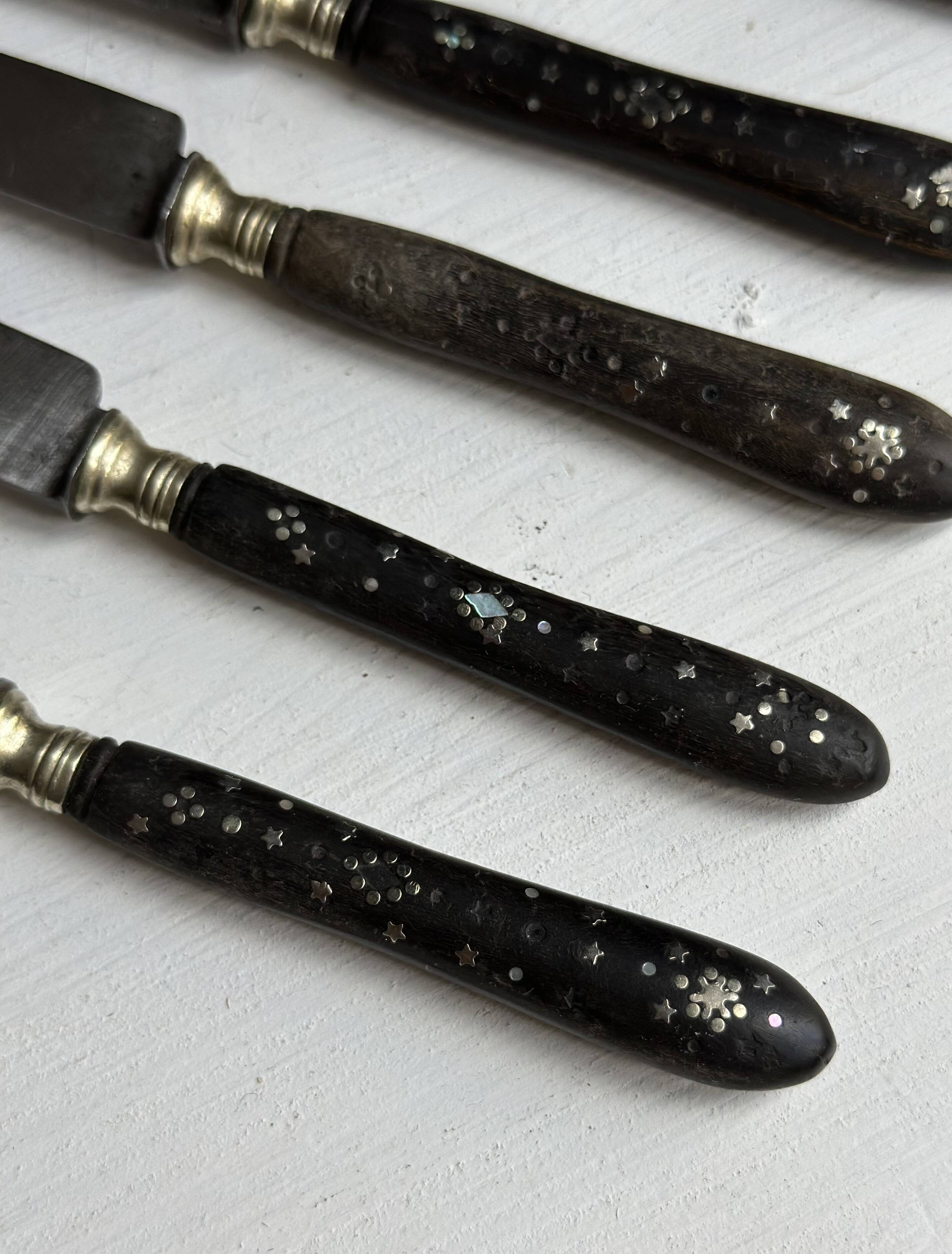 Set of 5 antique table knives in inlaid ebony, circa 1900.