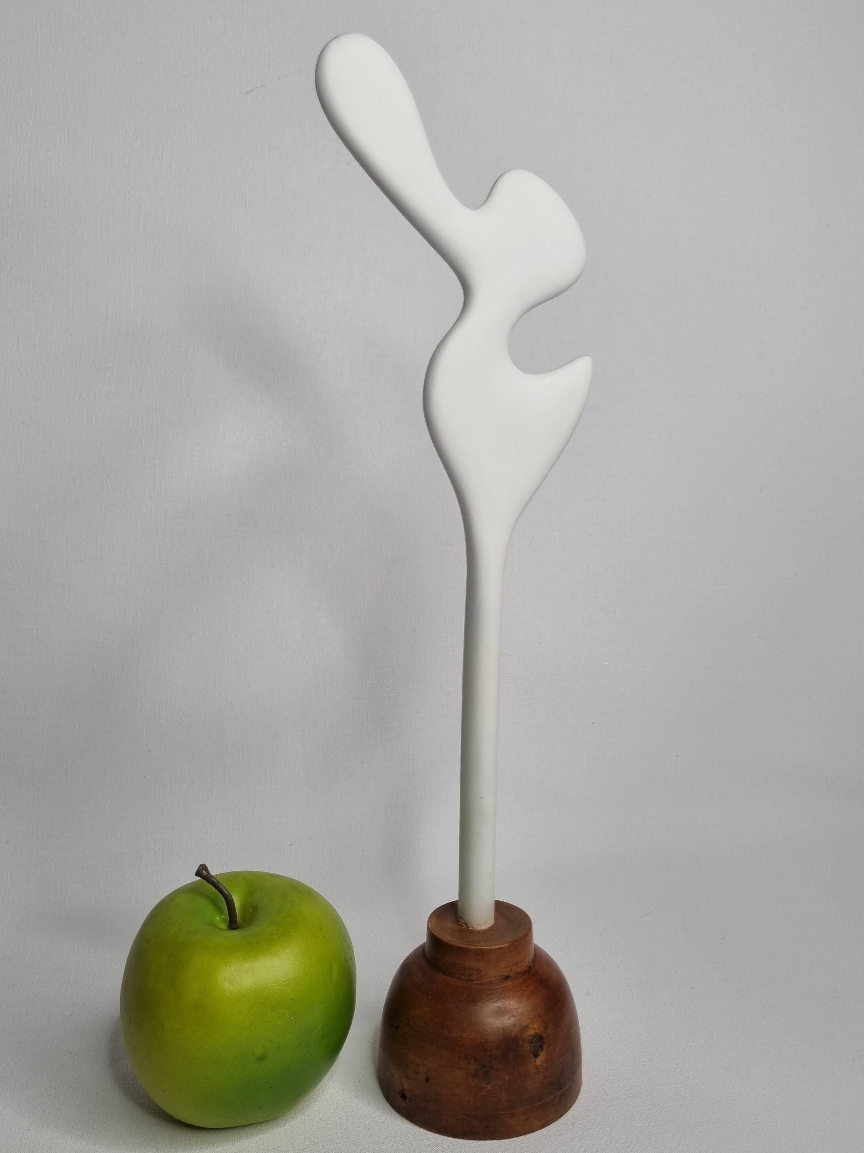 Biomorphic-inspired sculpture, on an industrial wooden base, 37 cm