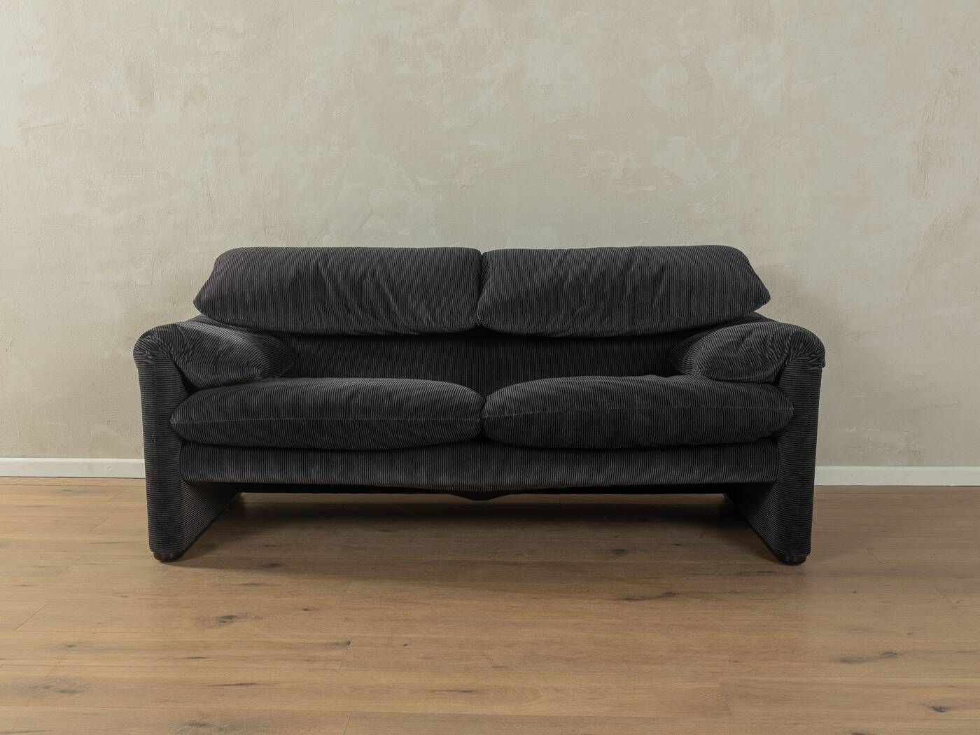 675 Maralunga Sofa by Vico Magistretti for Cassina