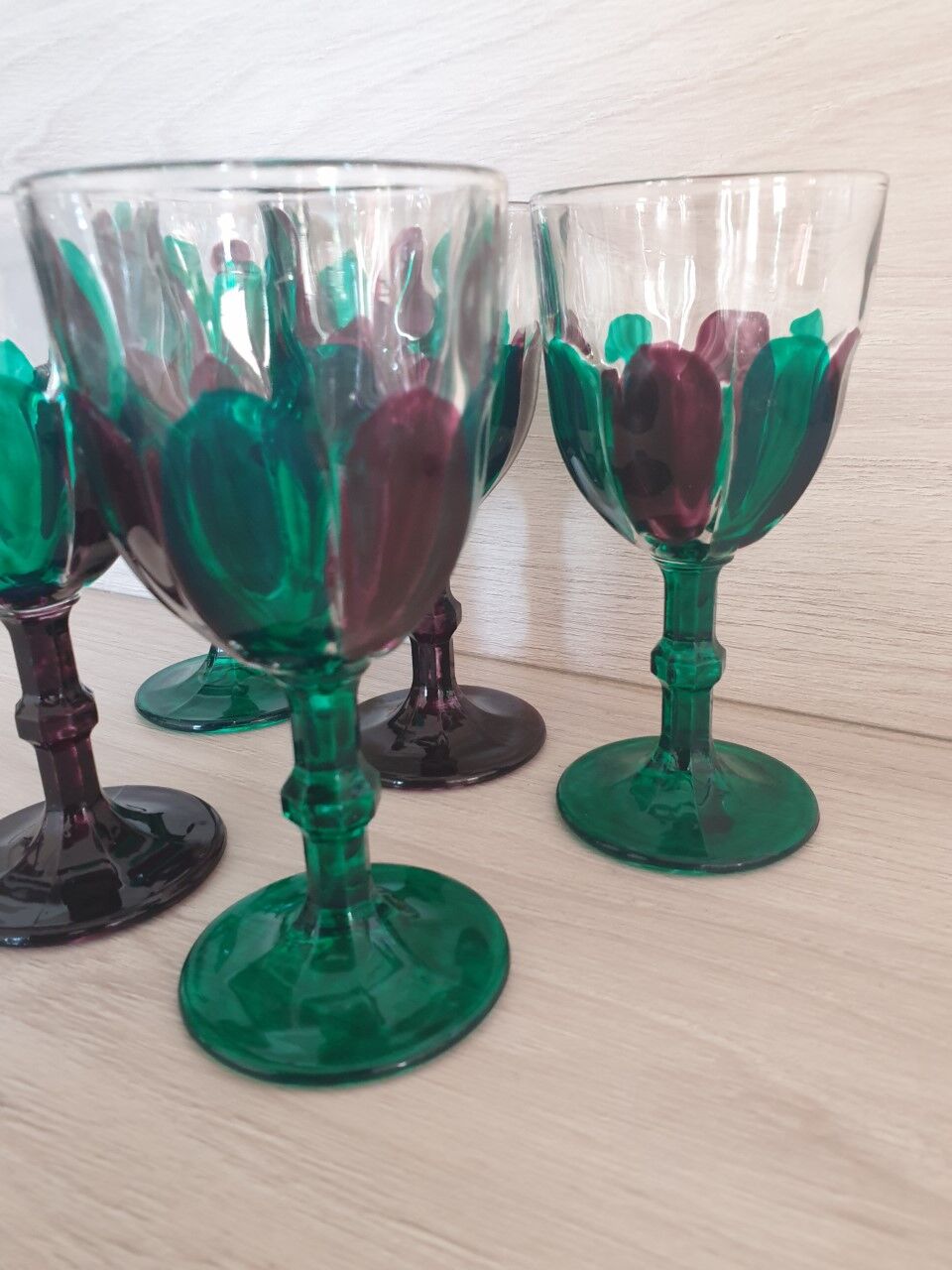 Wine glasses 80s