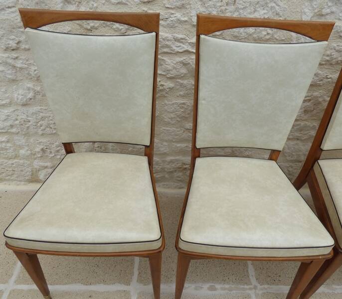 6 Vintage chairs in white beige imitation leather and solid wood with brass legs