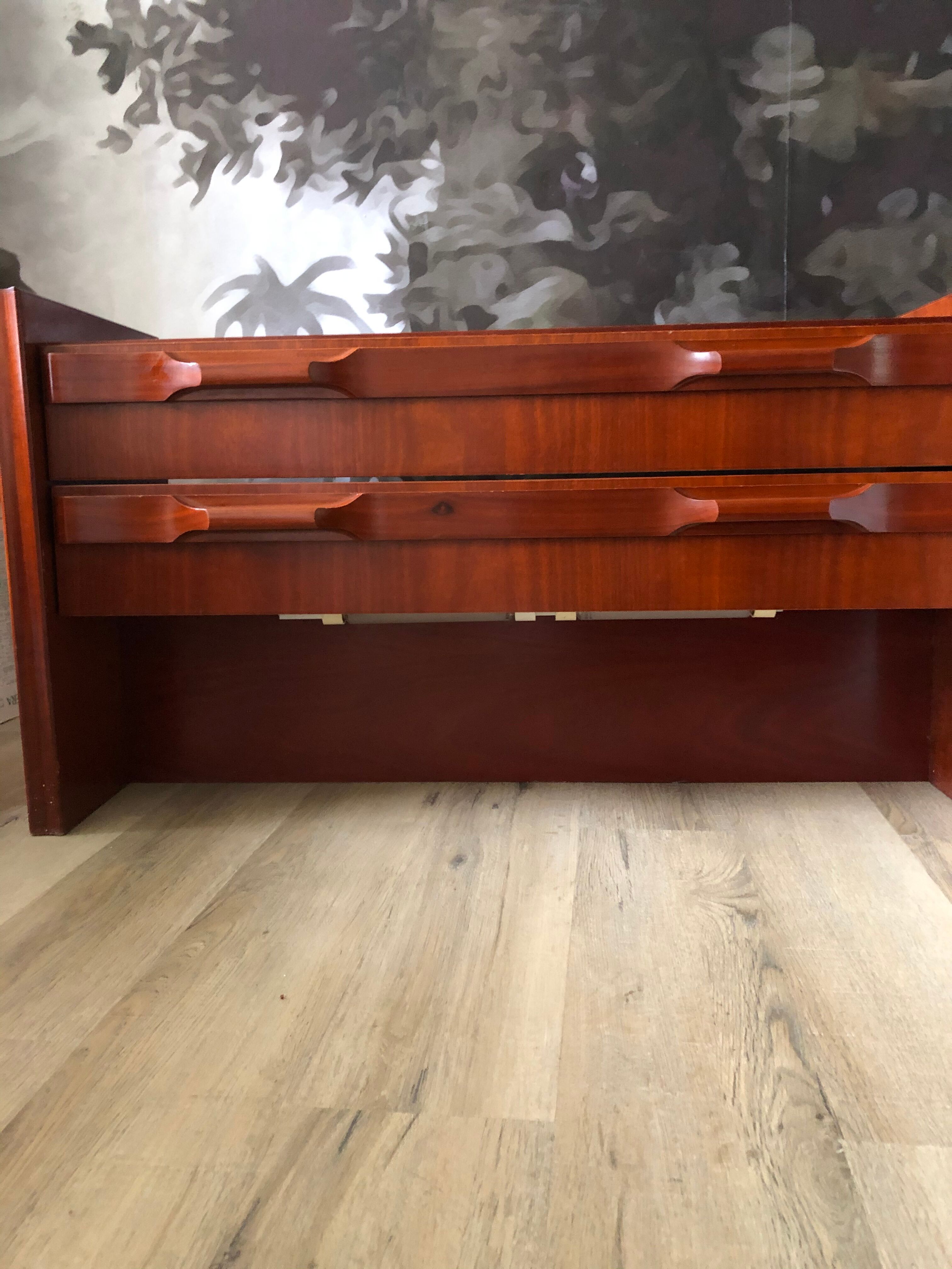 Dresser of the 70s