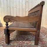 Grand banc de jardin Indonésien en noix sculpté