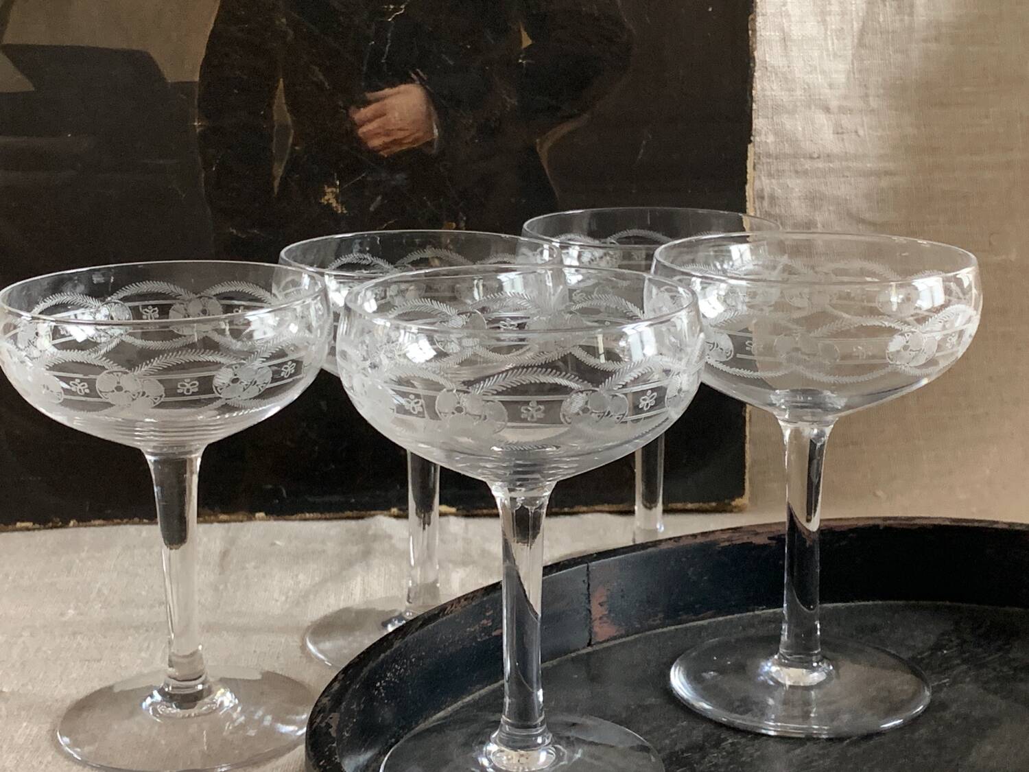 5 coupes à champagne en cristal gravé