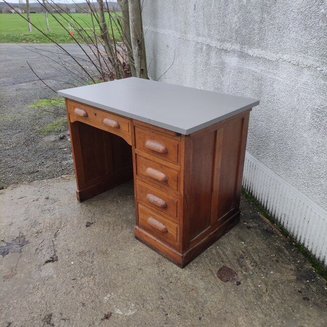 Adult administrative desk