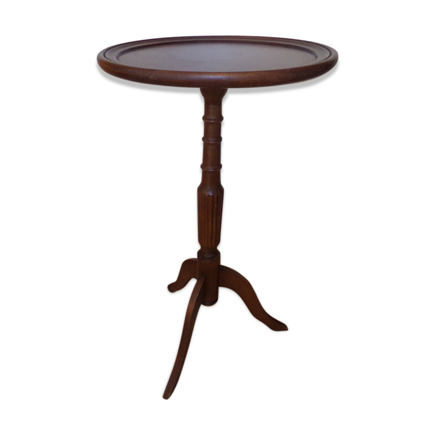 Table 3 wooden feet