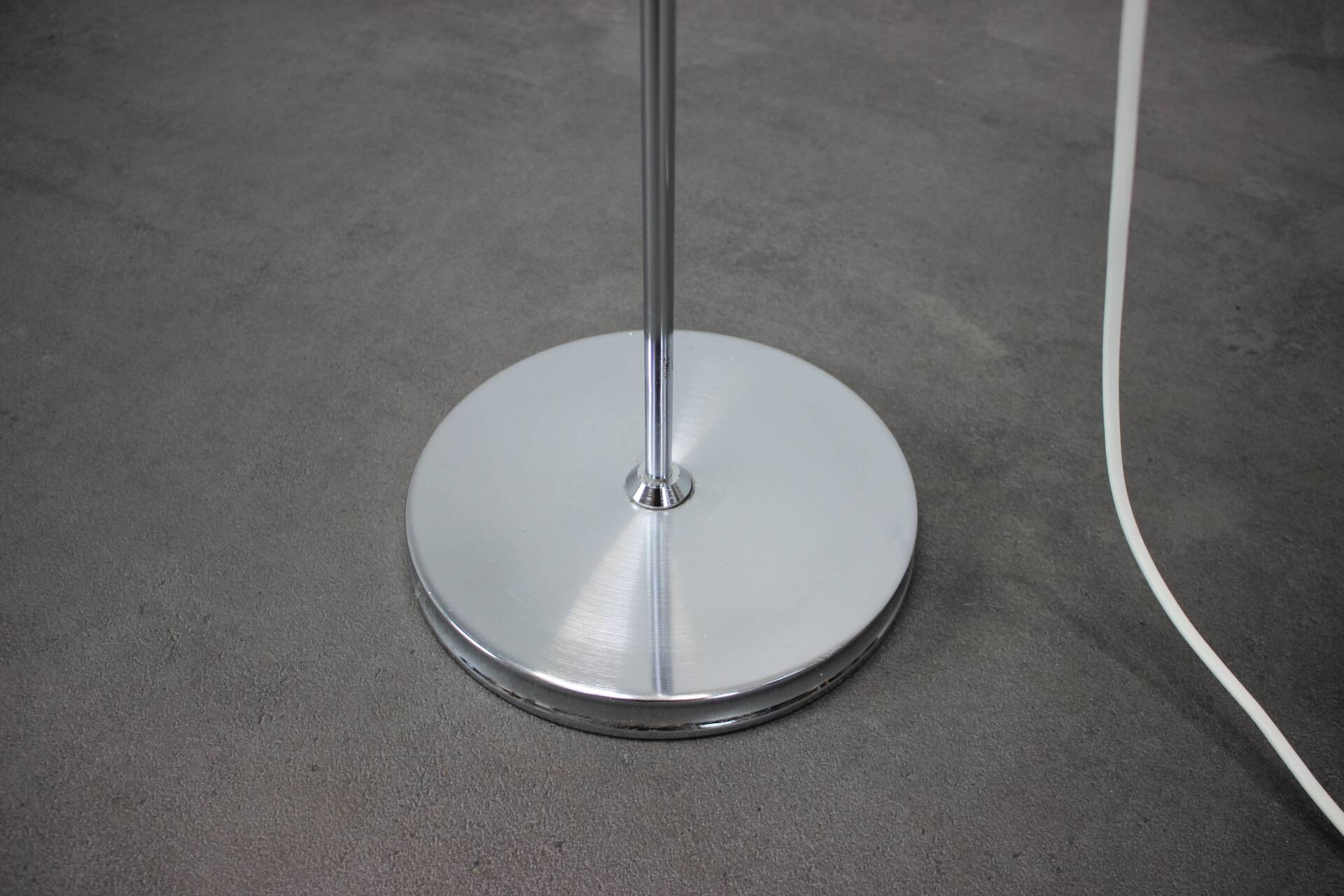 Mid-Century Floor Lamp Medusa by Luigi Massoni for Guzzini, 1970s, Italy