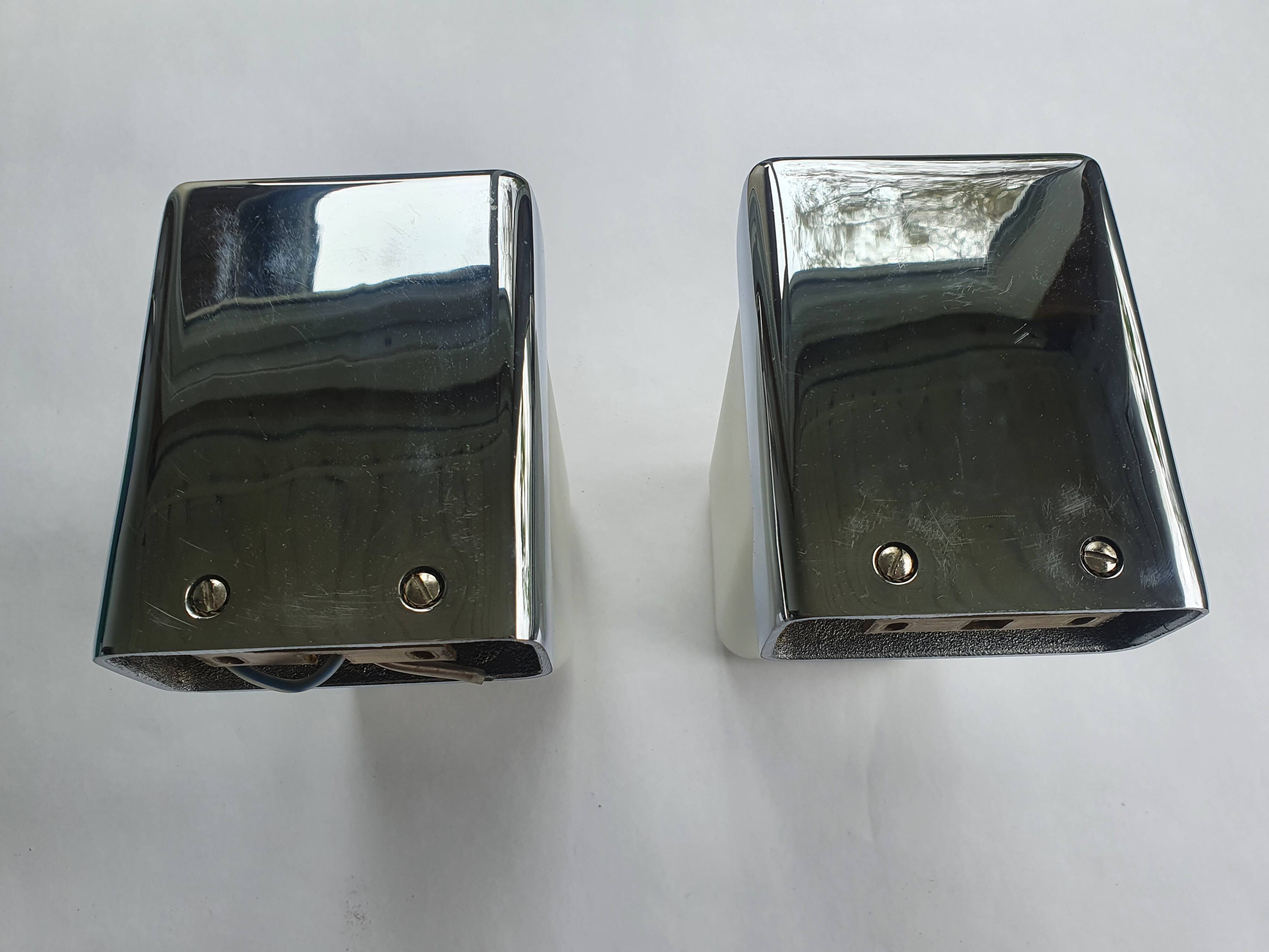Pair of vintage bathroom design wall lights