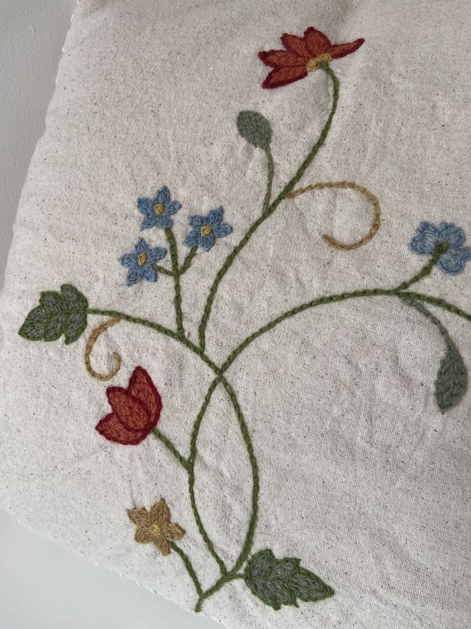 Housse de Coussin en Lin Brodée de Fleurs