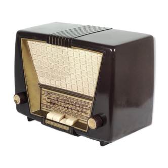 Vintage Bluetooth radio: 1956 Pontiac 551 Novak
